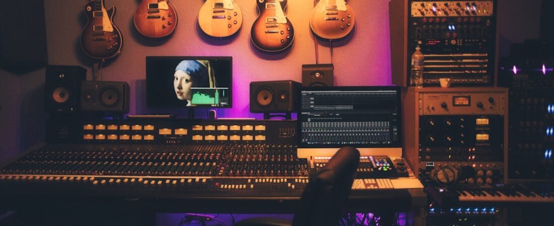 Gain Staging in 32-Bit Float DAWs: Does Clipping Audio Actually Matter Anymore? Gain Staging in 32-Bit Float DAWs: Does Clipping Audio Actually Matter Anymore?